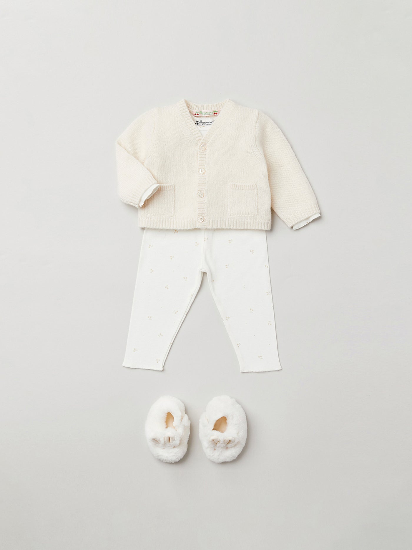 Newborn winter 2023 cardigan look
