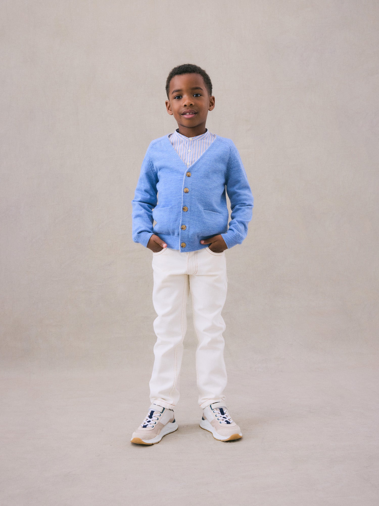 Winter 2024 boy s look light blue cardigan Bonpoint