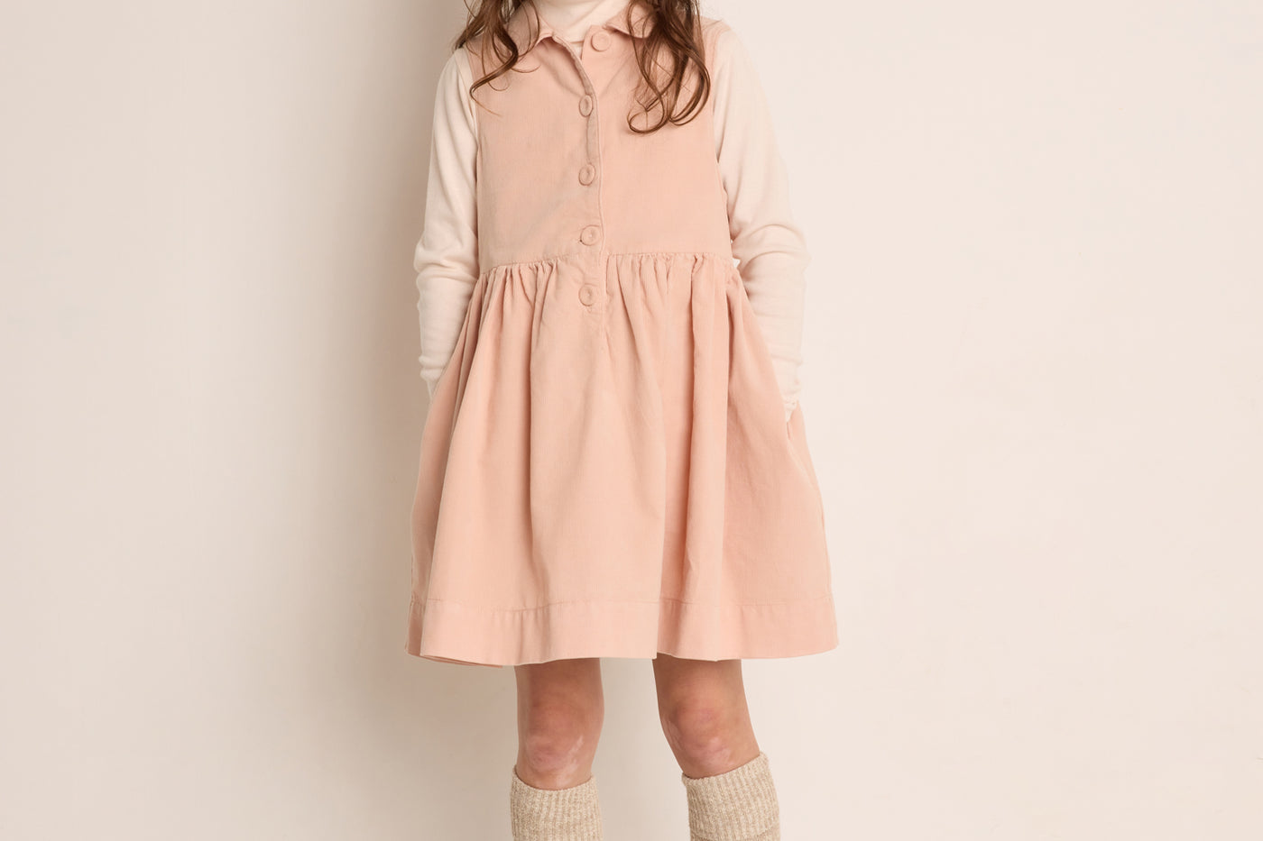 Look fille hiver 2023 robe sans manches