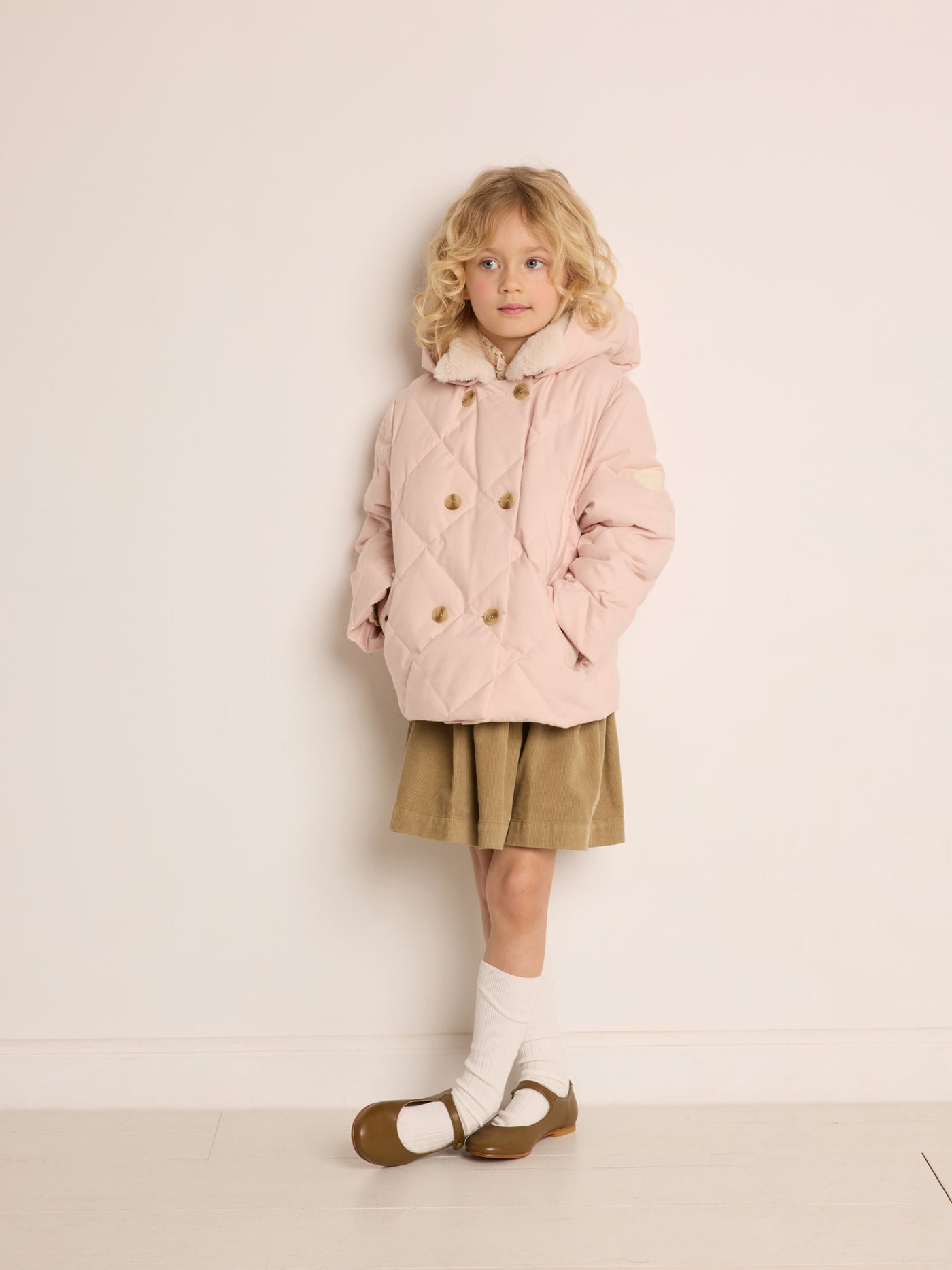 Winter 2023 girl's look pink jacket