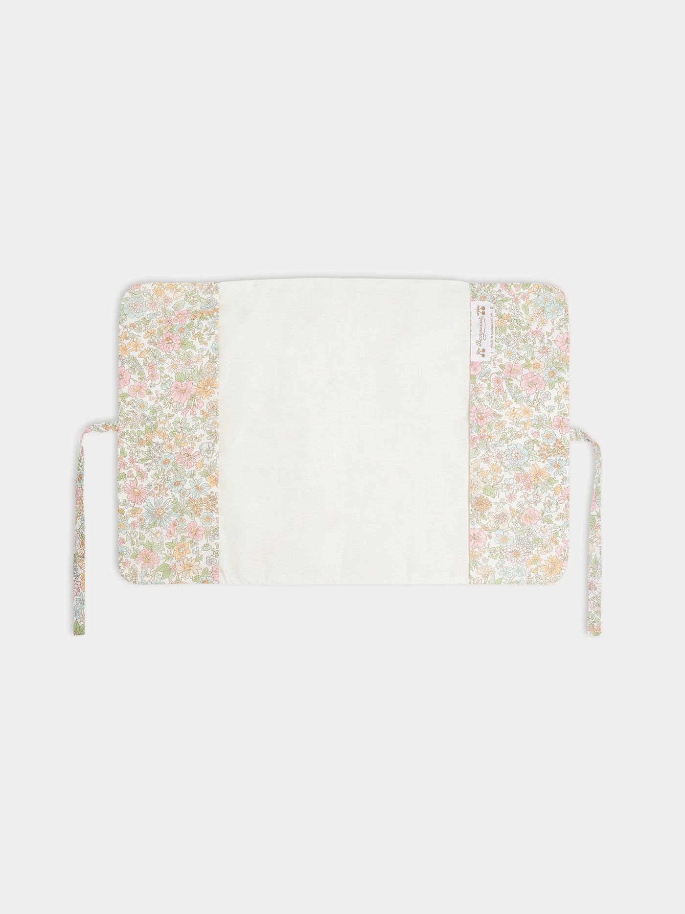 Couverture de carnet de santé Ebbi en tissu Liberty rose